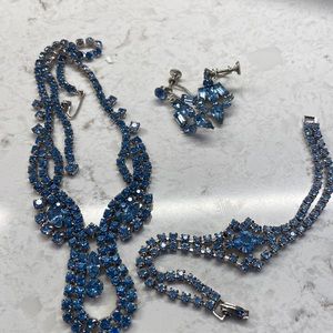 Vintage blue rhinestone necklace, earrings and bracelet